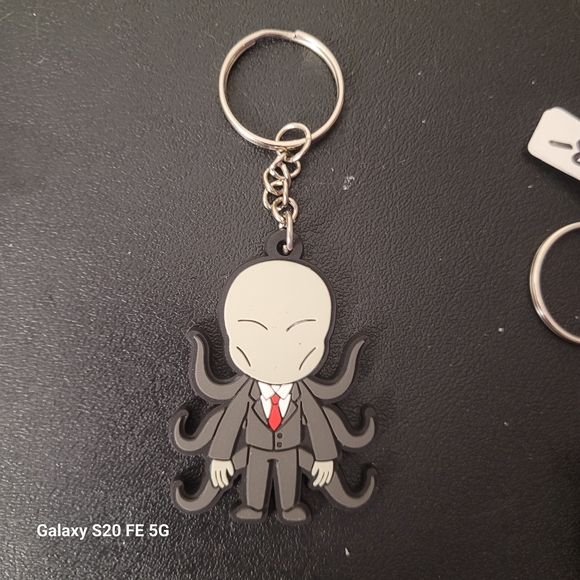 Slenderman Character Keychain - Picture 1 of 2